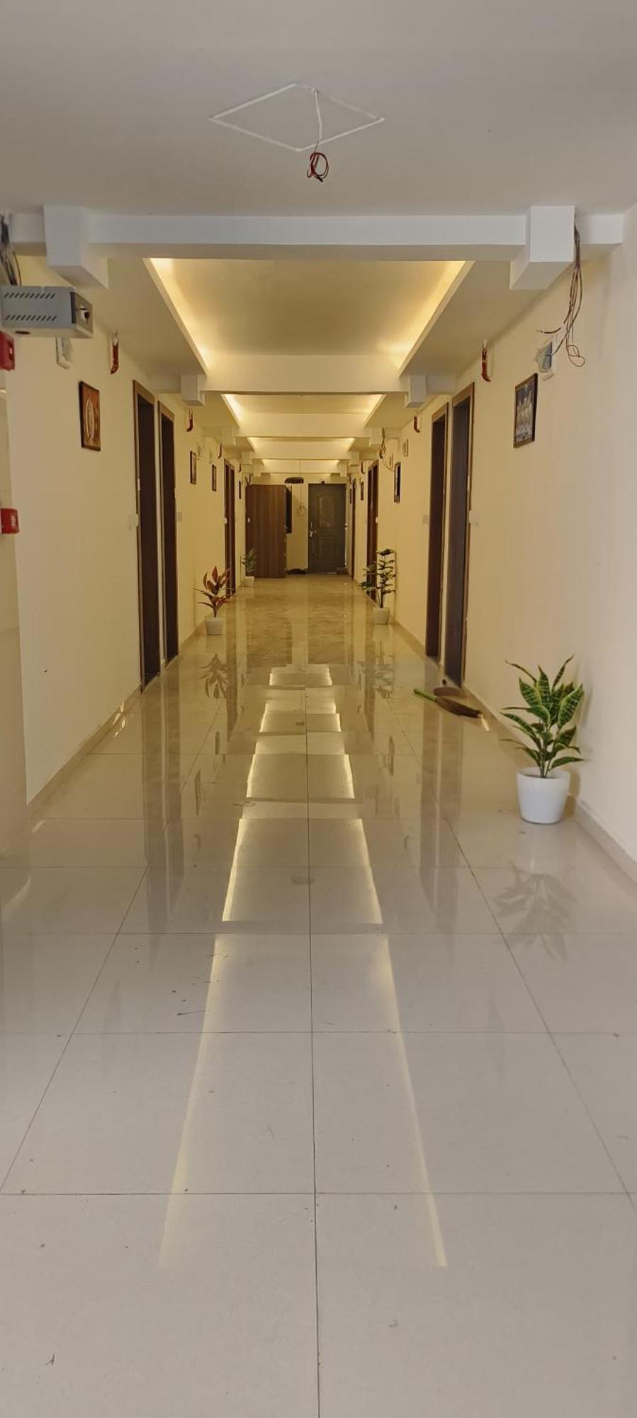 Hotel Royal Night Daman Exteriör bild