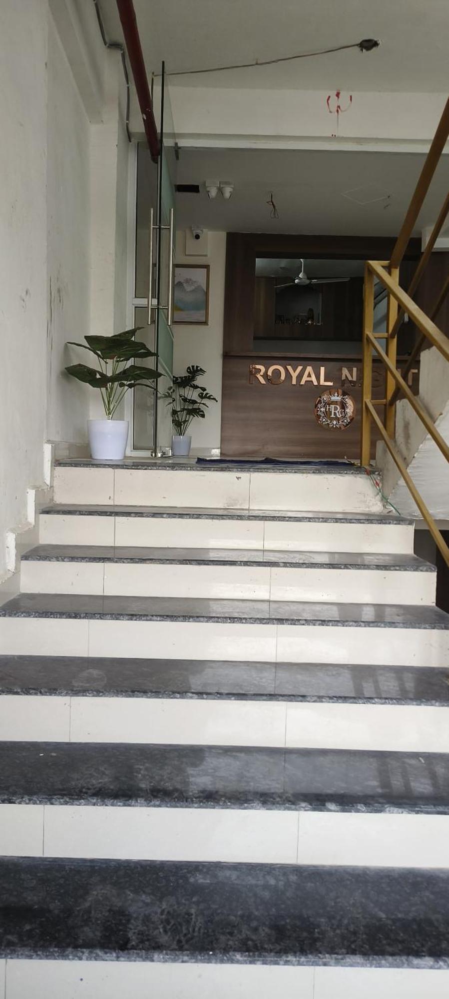 Hotel Royal Night Daman Exteriör bild