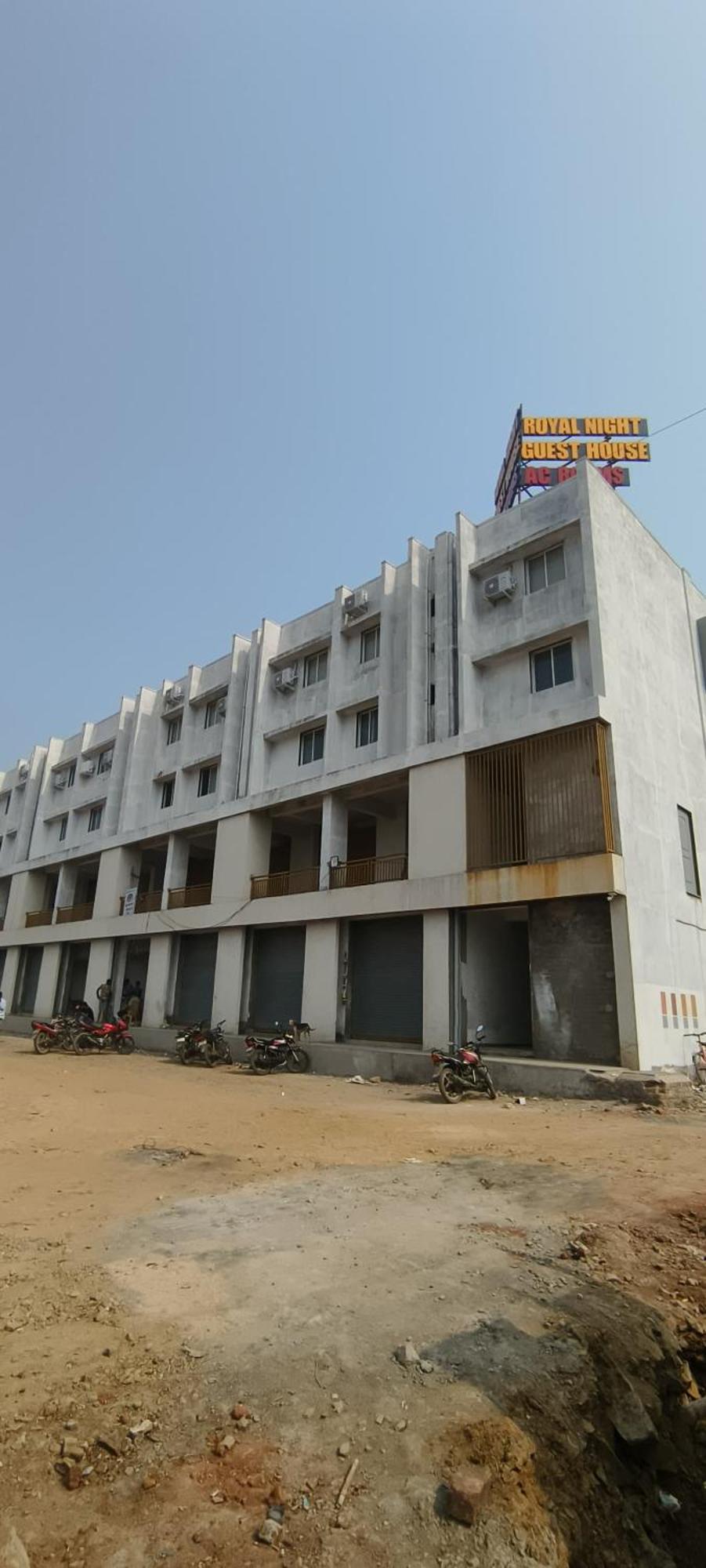 Hotel Royal Night Daman Exteriör bild