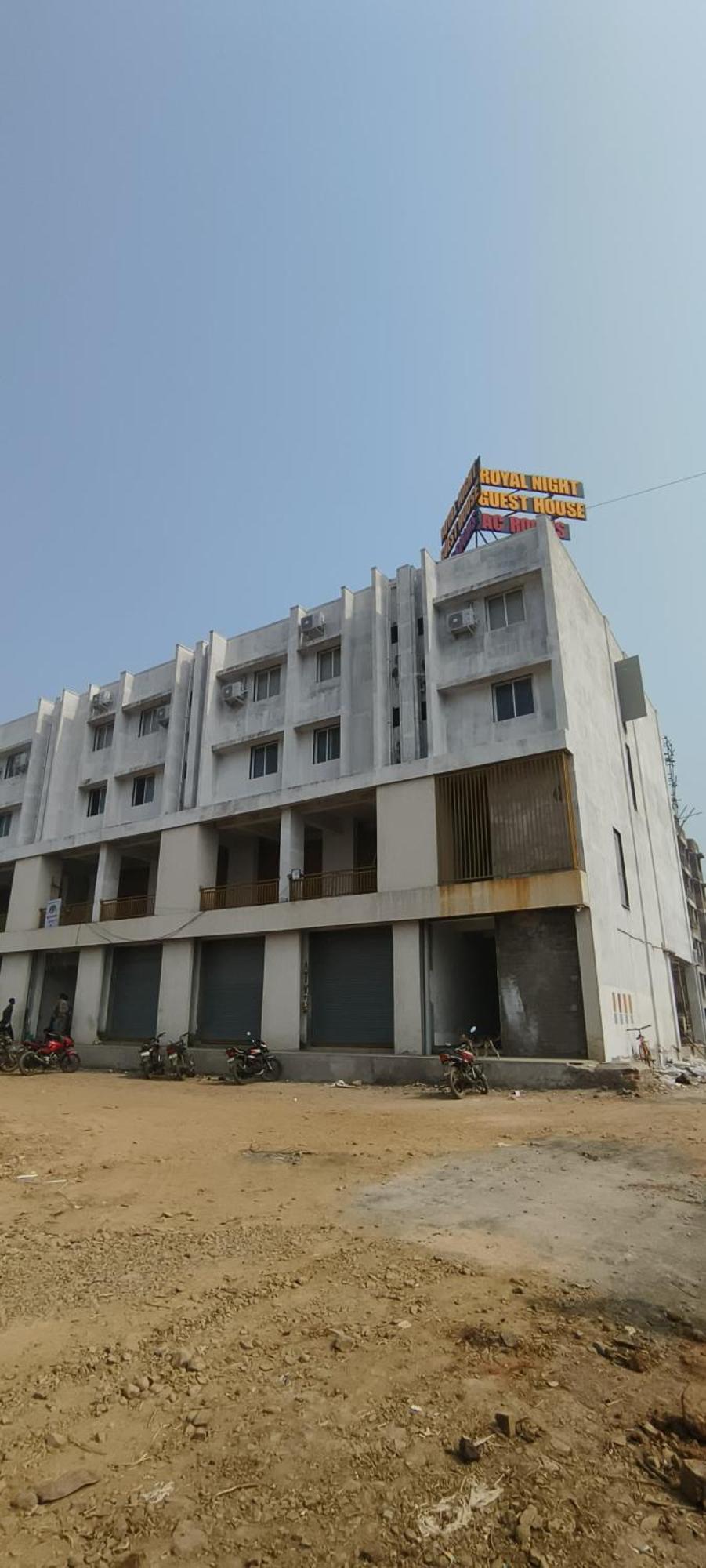 Hotel Royal Night Daman Exteriör bild